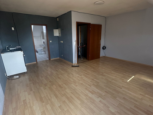 Wohnung zur Miete 240 € 1 Zimmer 30 m² Dachgeschoss, 2. Geschoss frei ab sofort Kornweg 13 Bindlach Bindlach 95463