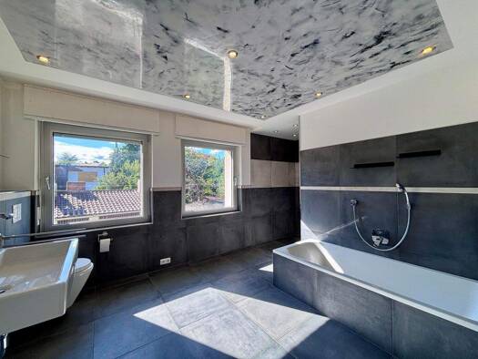 Wohnung zum Kauf 289.000 € 2 Zimmer 93 m² 1. Geschoss Damm Aschaffenburg 63741