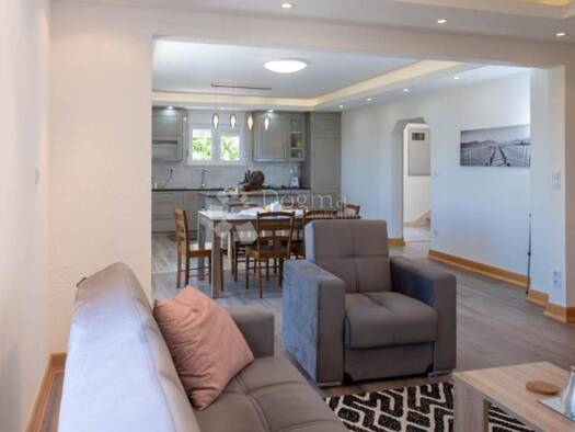 Haus zur Miete 1.200 € 3 Zimmer 125 m² Kastel Gomilica, Kastela Kaštel Gomilica