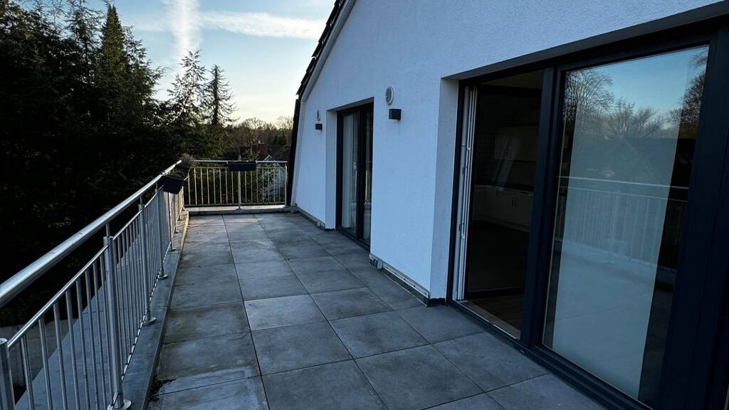 Wohnung zur Miete 1.950 € 3,5 Zimmer 114 m² Geschoss 2/3 frei ab sofort Bergstedt Hamburg 22395