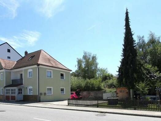 Mehrfamilienhaus zum Kauf als Kapitalanlage geeignet 399.500 € 7 Zimmer 140 m² 656 m² Grundstück Rottenburg Rottenburg a. d. Laaber 84056