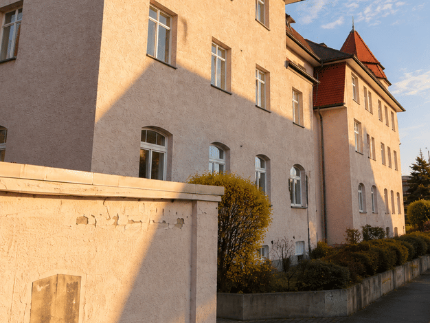 Wohnung zur Miete 569 € 2 Zimmer 51,4 m² EG frei ab sofort Heidenau 01809