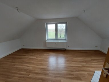 Wohnung zur Miete 230 € 2 Zimmer 35 m² 2. Geschoss frei ab sofort Gebersbach Waldheim 04736