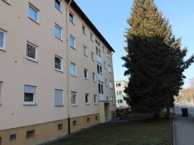 Wohnung zur Miete 751 € 3 Zimmer 64,8 m² 3. Geschoss frei ab 27.06.2026 Leibnizstraße 29 Eislingen 73054