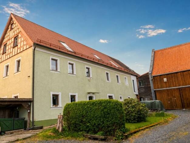 Bauernhaus zum Kauf 429.000 € 12 Zimmer 400 m² 2.000 m² Grundstück Röthenbach Arzberg 95659