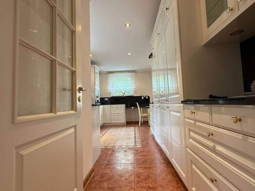 Bungalow zum Kauf 1.400.000 € 5 Zimmer 200 m² 824 m² Grundstück frei ab sofort Erlenstegen Nürnberg 90491