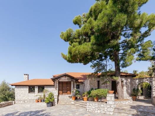 Haus zum Kauf 970.000 € 362 m² 1.939 m² Grundstück Distomo-Arachova-Antikyra Municipality 32004