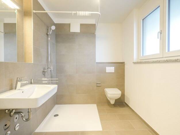 Wohnung zur Miete 872 € 2 Zimmer 55,3 m² 5. Geschoss frei ab 01.09.2025 Von-Hünefeld-Straße 20+22 Stadtmitte Neu-Ulm 89231