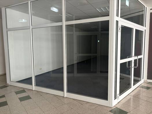 Ladenfläche zur Miete provisionsfrei 320 € 63,2 m² Verkaufsfläche Platanenstraße 14 Lindenberg Neubrandenburg 17033