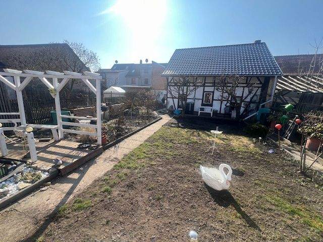 Immobilie in Clingen - Einfamilienhaus mit Garten und Werkstatt zur Individuellen Nutzung - Bild 4