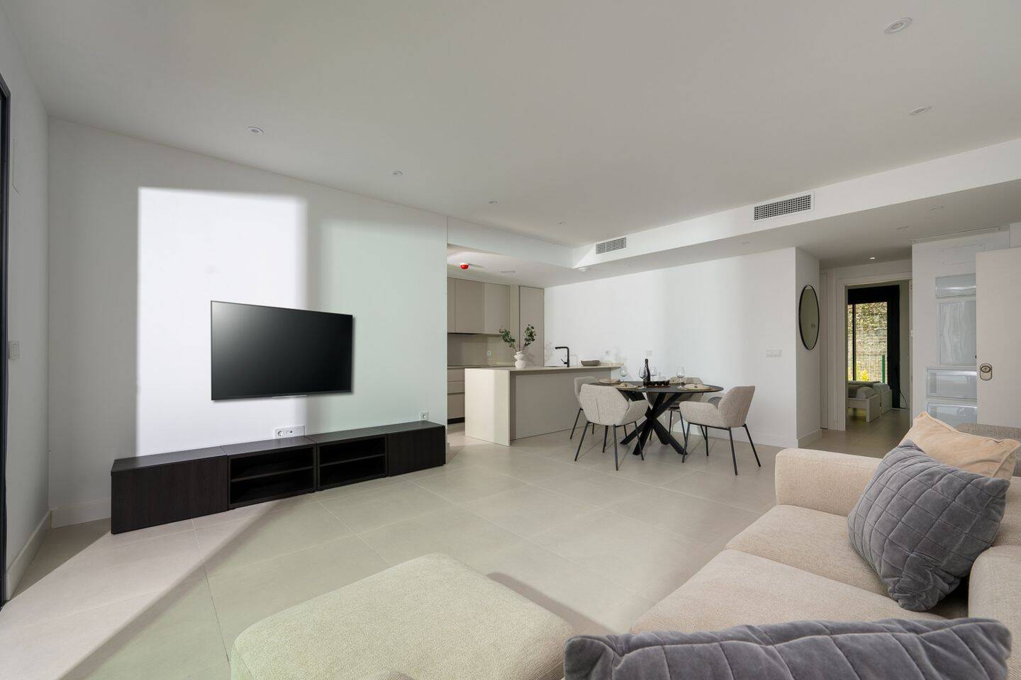 Immobilie in Schneverdingen - Atemberaubende Gartenwohnung mit 3 Schlafzimmern in einer begehrten, gesicherten Wohnanlage in Higuerón, Fuengirola. - Bild 2