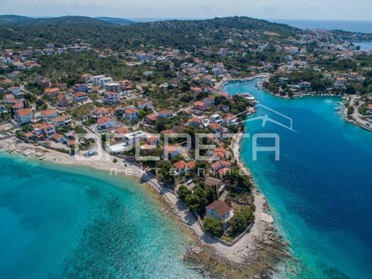 Wohn- und Gewerbegrundstück zum Kauf 390.150 € Rogoznica 22203