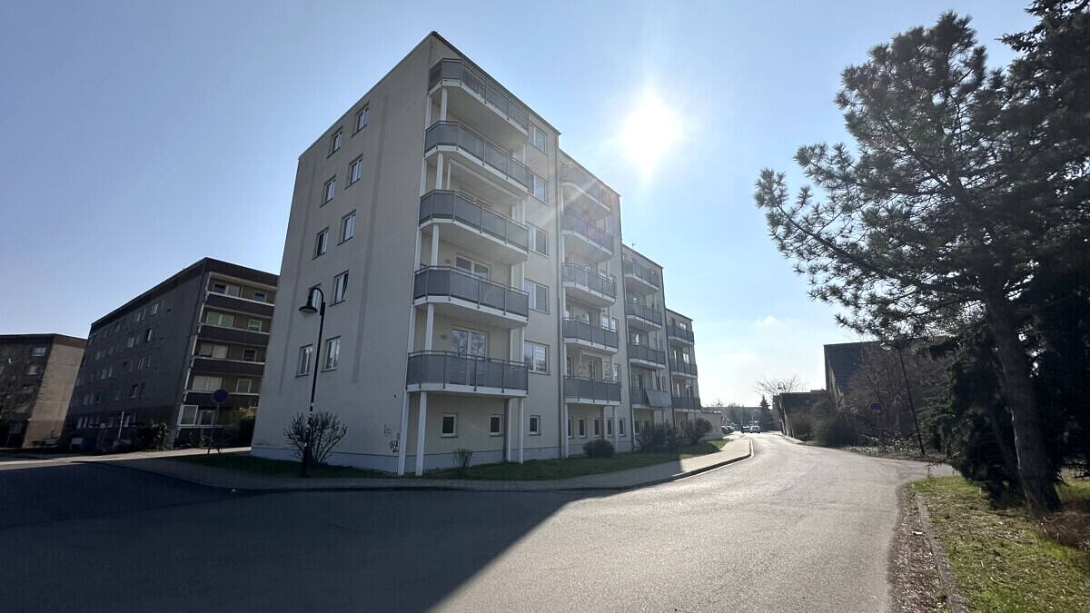 Immobilie in Gräfenhainichen - Kompakte Eigentumswohnung mit Stellplatz - ideale Kapitalanlage mit Vermietungspotenzial - Bild 0