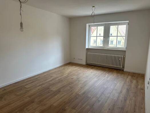 Wohnung zur Miete 800 € 4,5 Zimmer 105 m² 1. Geschoss frei ab sofort Röttingen 97285