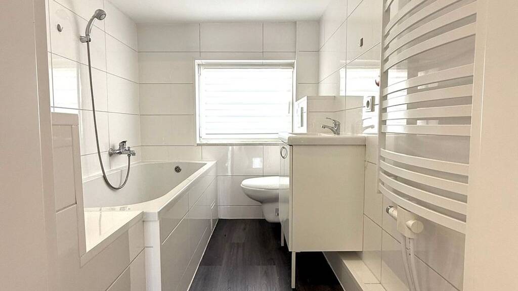 Mehrfamilienhaus zum Kauf 429.000 € 8 Zimmer 232 m² 1.254 m² Grundstück Bad Hersfeld 36251