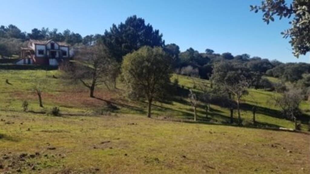 Bauernhaus zum Kauf provisionsfrei 195.000 € 5 Zimmer 200 m² 30.000 m² Grundstück La Sierra Huelva 21220