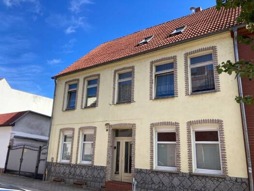 Reihenendhaus zum Kauf 100.000 € 10 Zimmer 230 m² 381 m² Grundstück Malchin Malchin 17139