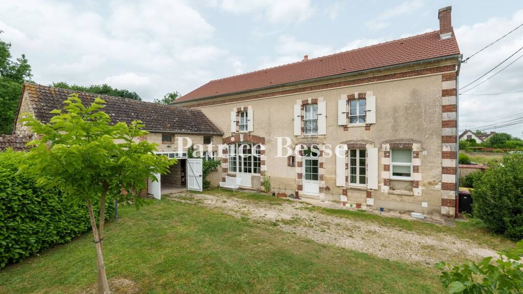 Reihenmittelhaus zum Kauf 395.000 € 8 Zimmer 300 m² 5.980 m² Grundstück Saint Germain-Hôtel de Ville-Saint Pierre Auxerre 89000