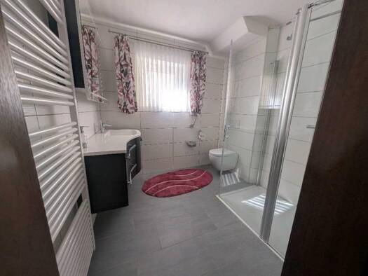 Wohnung zur Miete 1.100 € 4 Zimmer 100 m² Geschoss EG/1 frei ab sofort Grubberg Bernhardswald 93170