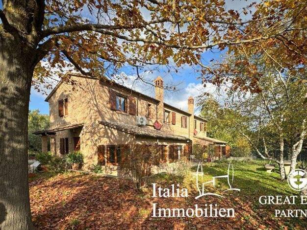 Bauernhaus zum Kauf 980.000 € 25 Zimmer 610 m² 5.000 m² Grundstück Chianciano Terme 53042