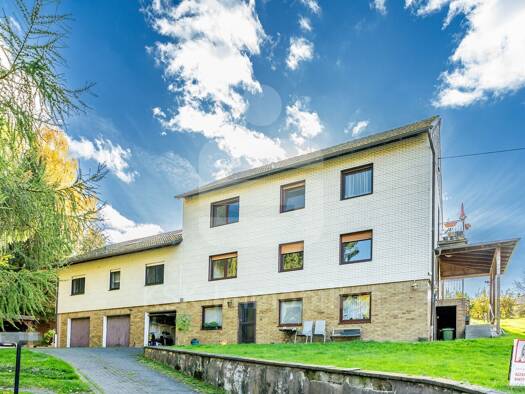 Mehrfamilienhaus zum Kauf als Kapitalanlage geeignet 395.000 € 15 Zimmer 320 m² 1.982 m² Grundstück Mühleip Eitorf / Stein 53783