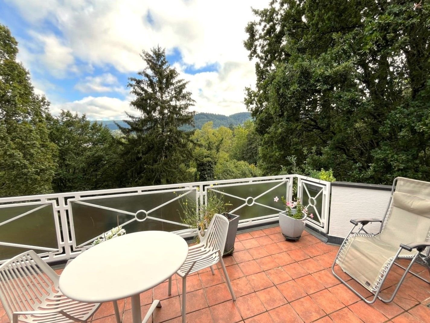 Penthouse zum Kauf 630.000 € 3,5 Zimmer 98 m²<br/>Wohnfläche Baden-Baden - Kernstadt Baden-Baden 76530