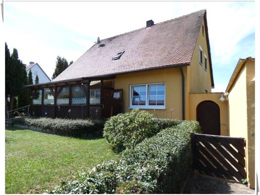 Einfamilienhaus zum Kauf 225.000 € 6 Zimmer 137,7 m² 630 m² Grundstück frei ab sofort Langfurth 91731