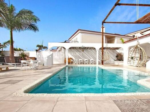 Haus zum Kauf 2.300.000 € 290 m² 694 m² Grundstück Santiago del Teide 38436