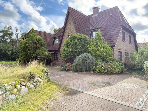 Haus zum Kauf 399.000 € 7 Zimmer 192 m² 860 m² Grundstück Langenhorn 25842