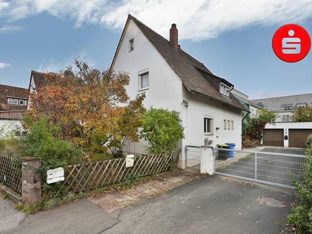 Mehrfamilienhaus zum Kauf 449.000 € 6 Zimmer 120 m² 606 m² Grundstück frei ab sofort Herpersdorf Nürnberg 90455