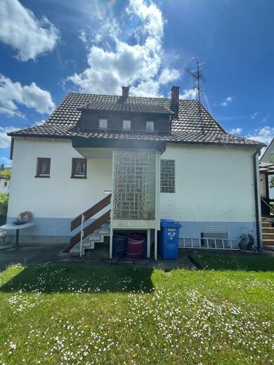 Einfamilienhaus zum Kauf 369.000 € 7 Zimmer 106 m² 550 m² Grundstück frei ab sofort Hüttlingen Hüttlingen 73460