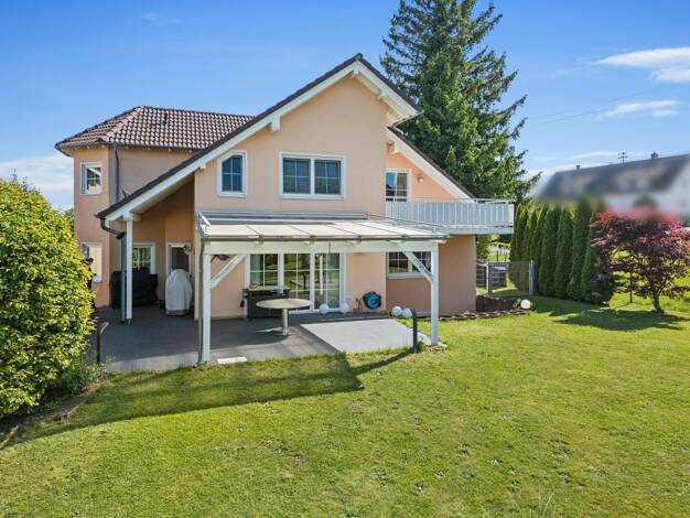 Einfamilienhaus zum Kauf 9 Zimmer 229,2 m² 1.371 m² Grundstück Conweiler Straubenhardt 75334