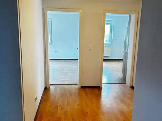 Wohnung zur Miete 550 € 2 Zimmer 67 m² 3 Geschosse frei ab sofort Härtlestraße 1 Kolbingen 78600
