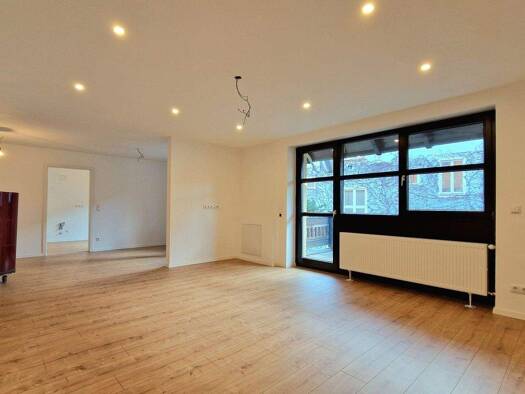 Wohnung zur Miete 975 € 3 Zimmer 102 m² frei ab 01.03.2026 Schwandorf 92421