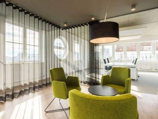 Bürofläche zur Miete provisionsfrei 14,50 € 1.721 m² Bürofläche teilbar ab 213 m² Unterhaching 82008