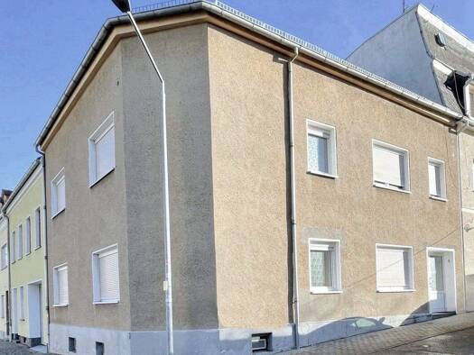 Mehrfamilienhaus zum Kauf als Kapitalanlage geeignet 145.000 € 8 Zimmer 192,8 m² 120 m² Grundstück Meerane 08393