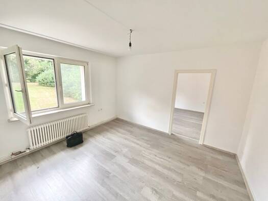 Wohnung zur Miete 349 € 2 Zimmer 40,2 m² 1. Geschoss Moltkestr. 83 Huttrop Stadtbezirk I 45138