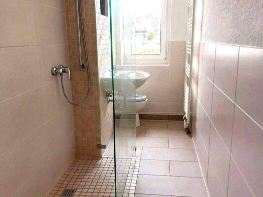 Wohnung zur Miete 411 € 3 Zimmer 60,5 m² 2. Geschoss frei ab sofort Hainstraße 18 / WE 55 Thum 09419