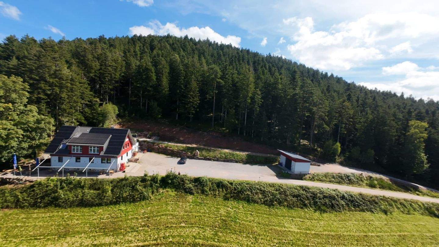 Immobilie in Schenkenzell - Exklusives Schwarzwaldrefugium - Zeit für Freunde, Familie und besondere Momente - Bild 0