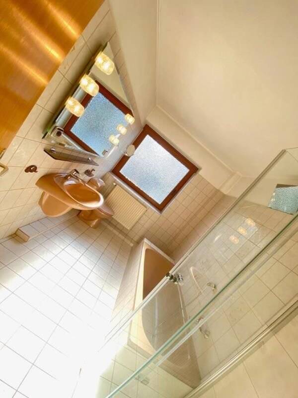 Property thumbnail 11