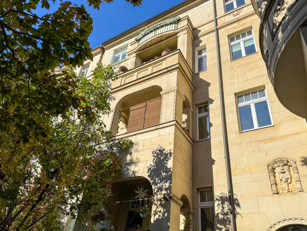 Mehrfamilienhaus zum Kauf als Kapitalanlage geeignet 1.875.000 € 1.039,1 m² 640 m² Grundstück Dresden 01219