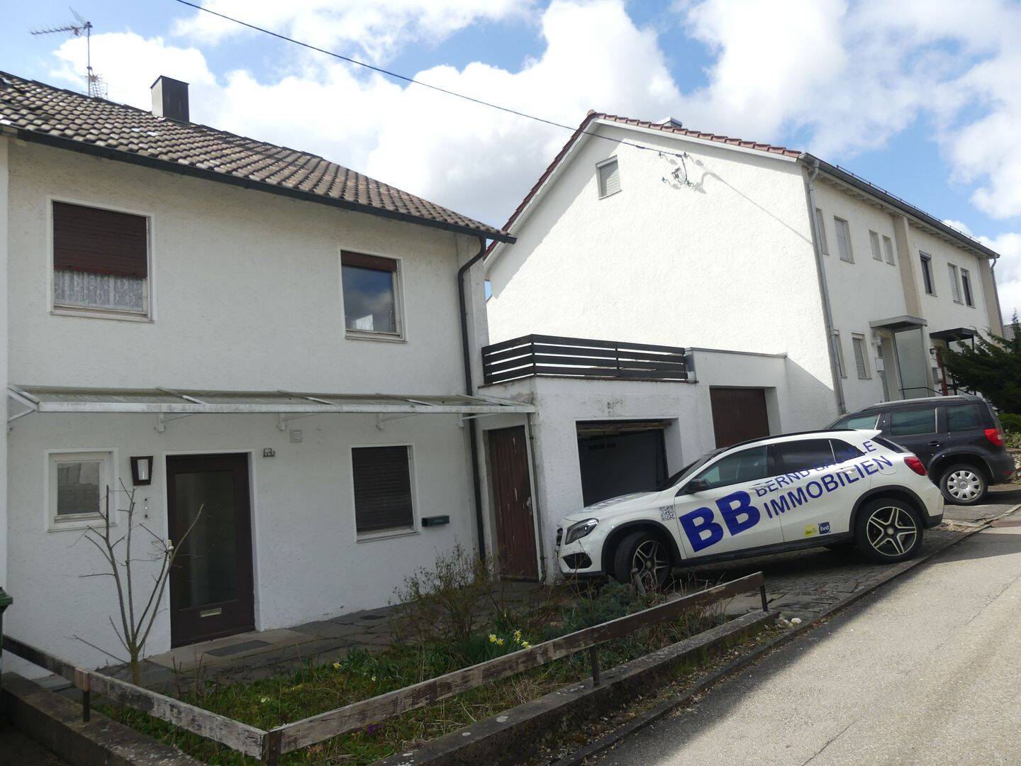 Immobilie in Bad Saulgau - Charmantes, sanierungsbedürftiges Reihenhaus mit Garage und Garten in schöner Lage von Bad Saulgau. - Bild 0