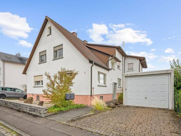 Einfamilienhaus zum Kauf 449.000 € 7 Zimmer 177,4 m² 747 m² Grundstück Reiskirchen Reiskirchen 35447