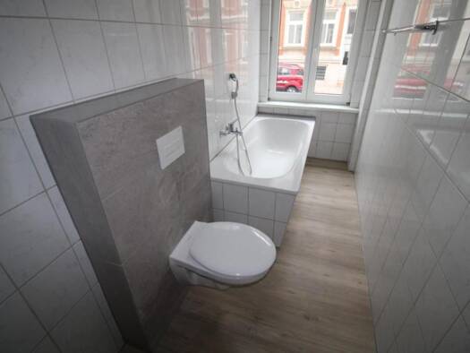 Wohnung zur Miete 220 € 1 Zimmer 41,1 m² Schildstraße 34 Stadtmitte Plauen 08525