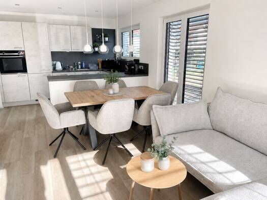 Wohnung zur Miete 990 € 2,5 Zimmer 76 m² Geschoss 1/3 frei ab sofort Bietingen Gottmadingen 78244