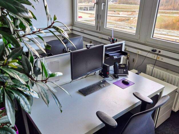 Bürofläche zur Miete provisionsfrei 290 € 4 m² Bürofläche Donaustraße Maiach Nürnberg 90451