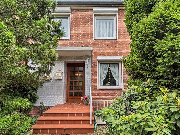 Reihenmittelhaus zum Kauf 358.000 € 4 Zimmer 106,4 m² 176 m² Grundstück Garstedt Norderstedt 22848