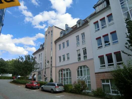 Wohnung zur Miete 382 € 2 Zimmer 76,3 m² 4. Geschoss frei ab sofort Hohenstein-Ernstthal 09337