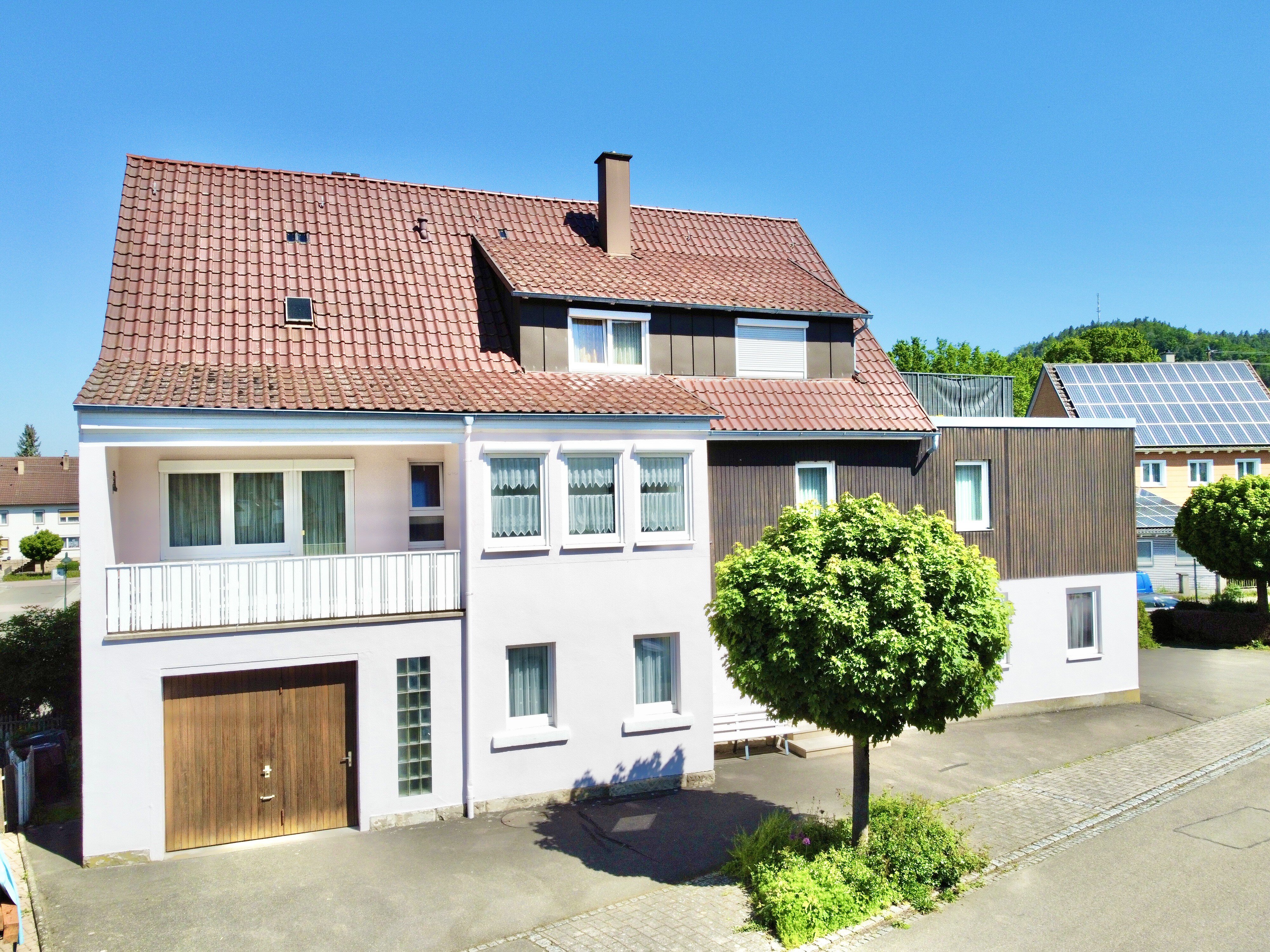 Mehrfamilienhaus zum Kauf 389.000 € 9 Zimmer 254 m²<br/>Wohnfläche 444 m²<br/>Grundstück Rangendingen Rangendingen 72414