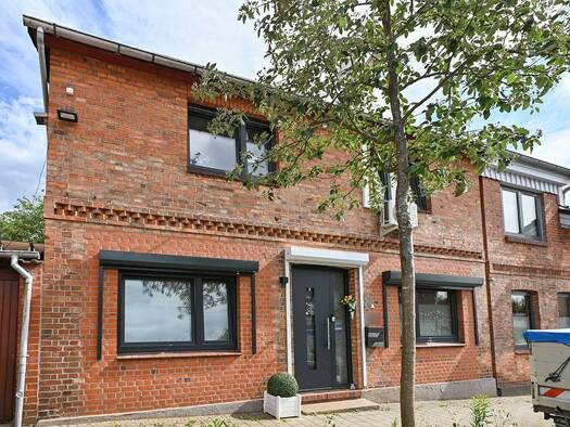 Doppelhaushälfte zum Kauf 250.000 € 5 Zimmer 103 m² 448 m² Grundstück Mölln 23879
